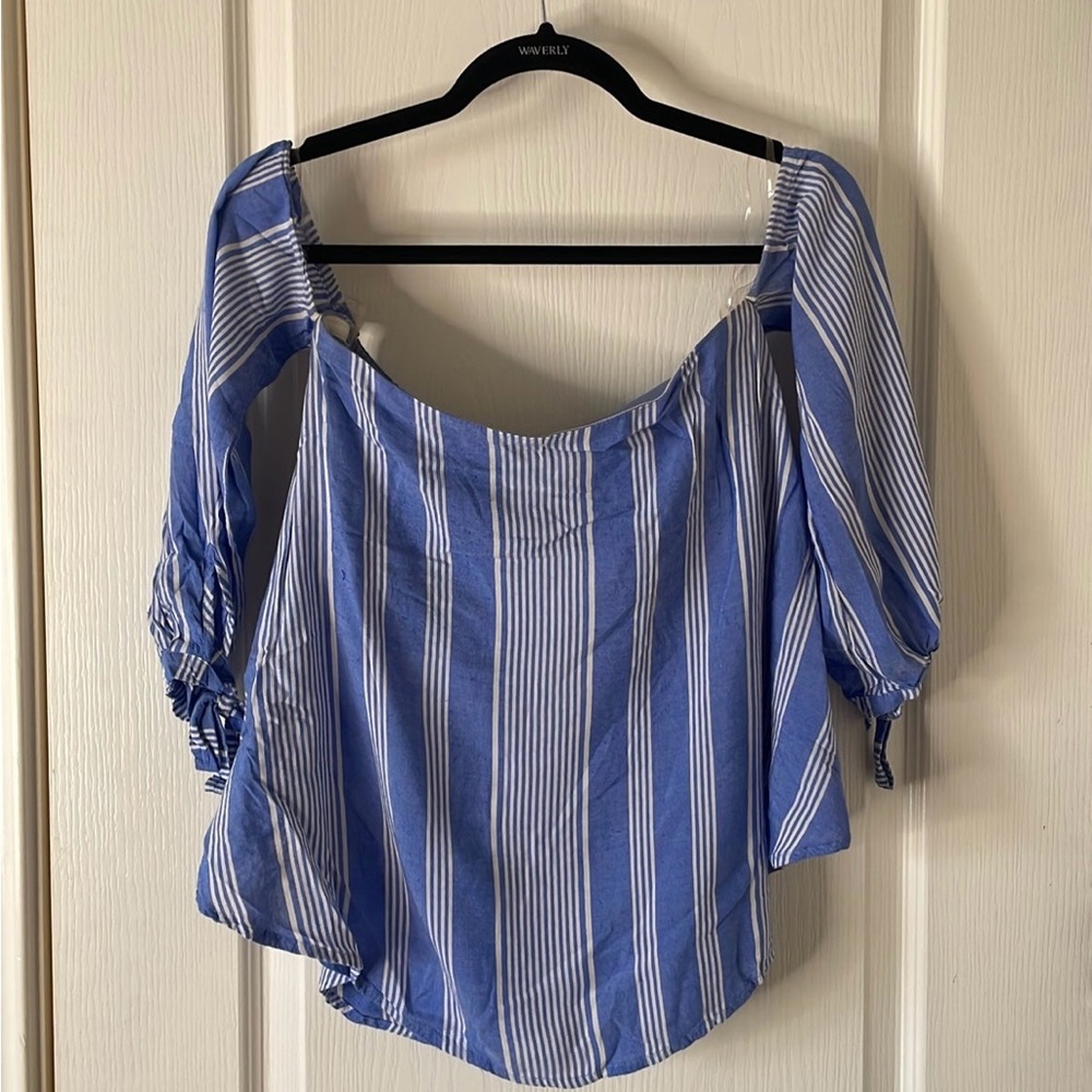 Off shoulder shirt